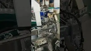 Four layer razor blade automatic assembly machine