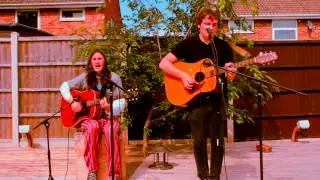 REDFERN UNDERTONES (ACOUSTIC) - LIVE IN THE GARDEN