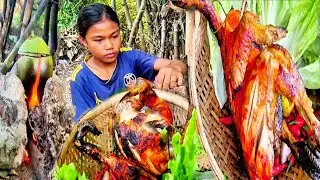 Eat chicken in the forest alone let eat delicious chicken 