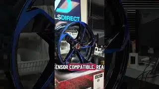 Revolution Racing style R20 in the size 18x8 offset +40 bolt pattern 5x114.3 in the blue finish