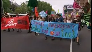 Extinction Rebellion - 1st day October protests at lunchtime (44) (UK) - BBC News - 7th October 2019