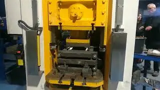 200ton electric screw press working site, refractory brick servo motor electric screw press
