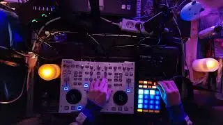 Hercules DJ Console RMX + Traktor Kontrol F1 last run