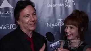 BSG's Richard Hatch Thumb Wrestles Geek Legacy at the Geekie Awards