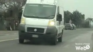 Troppe buche in via San Silvestro: i lavoratori chiedono al Comune di intervenire