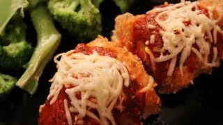★ DELICIOUS Bodybuilding Meal:  Healthy Oven-Baked Chicken Parmesan