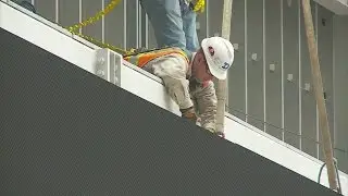 Scoreboards Being Installed At U.S. Bank Stadium