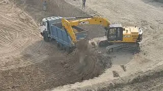 Excavator Loading BASE COURSE in Minutes! 🚜 : The Building Machines