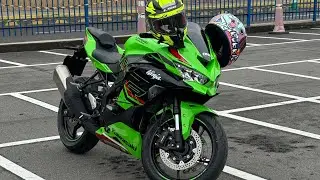 Kawasaki Ninja ZX4R 2024 - Pilotando na Chuva com Garupa pela Primeira Vez 🌧️🏍️