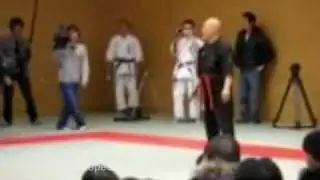 Incredible fight between a Kiai master and a MMA fighter