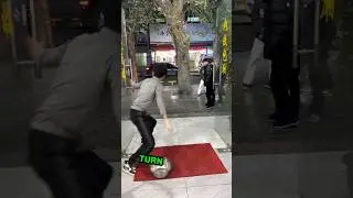 Fake Crowd Marketing Trick 🪣