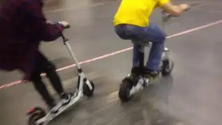 Wyścigi SXT Scooters hulajnogi elektryczne Amber Expo