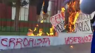 Quemaron mu&ntilde;ecos con las caras de Lanata, Macri y el juez Otranto