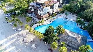 Grand Roat&aacute;n Resort
