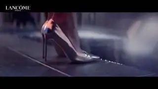 julia roberts removes her heels