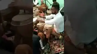 Kashmiri Boy Playing New Style Tumbakh Nari|| @jahasheer
