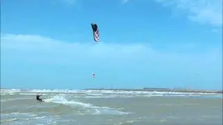 26 to 33 knots with the flysurfer speed 3 12 m and psycho 4 8 m !!!! woeha