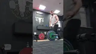 71KG Midget Lifts A Lot