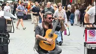 The best acoustic guitarist busker in Sydney 🎸 🎶 🎵 in my opinion 
