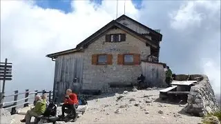 Rifugio Nuvolau walk around