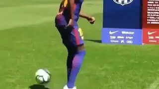 Ousmane Dembele - HUGE FAIL at Barcelona presentation.