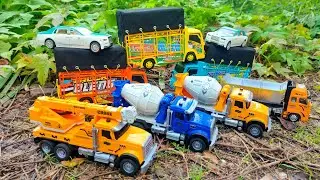 Menemukan Mainan Ekskavator, Truk Molen, Forklift, Bus Telolet, Ambulance, Mobil Polisi, Truk Oleng.