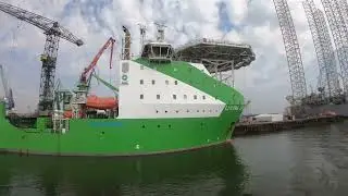 Opening Vaarseizoen 2024 05 18 Maassluis en Rondvaart met de Zeesleper de Elbe