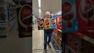 Lindt Chocolate Easter Egg#shorts#shortfeed#asmr#chocolate#easteregg#youtubeshorts