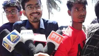 SHAHRUKH KHAN FANS EXCITED TO WATCH FILM PATHAAN PREMIERE ON STAR GOLD GATHERED OUTSIDE MANNAT.