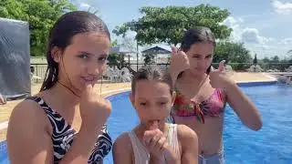 India Pool Girls Swimming