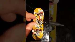 #cardboard #fingerboard #techdeckflowteam #art #techdeck #convert #skateboarding #davidjones #skate