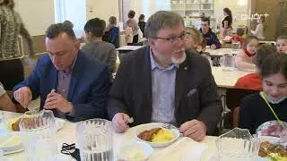 Ízlett a menü a polgármesternek