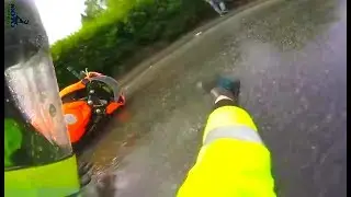 How to avoid a motorcycle crash from behind while changing lanes