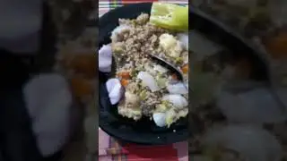 Couscous d'orge berb&egrave;re avec des l&eacute;gumes &agrave; vapeur +l'huile d'olive berb&egrave;re