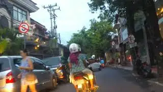 Ubud town before dark