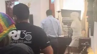Joseph Lando en el set de Siete Pistas