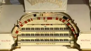 David Lobban at the Blackpool Opera House Wurlitzer