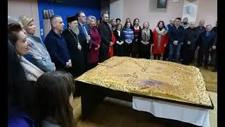 Αρναία το ¨Μέλωμα του Χριστού¨ και η κοπή του γιγαντιαίου Χριστόψωμου