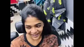 Girl gets a face shave and eyebrow line up/slit with Razor