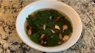 Egyptian spinach and shiitake mushrooms soup