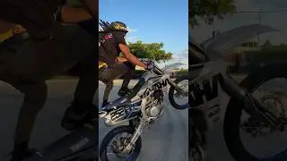 Crazy Yamaha Wheelie Combo #12oclock #bikelife #wheelie #stunt a#yamaha #450f #miamibikelyfe