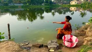 Fishing Video || The Young Beautiful Lady Fish Hunting in the Village Pond || Hook Fishing