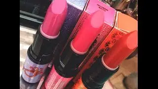 The Lipstick Tag
