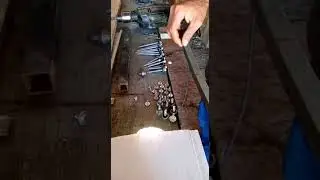 ENCINANDO :Parafusos  auto brocantes ,explicando como utilizá-los
