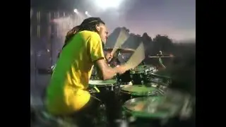 Devon Taylor CRAZY drum solo (short 1)