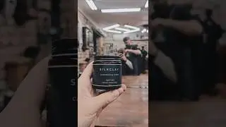 Testuję prestyler do włos&oacute;w w kremie Silkclay Conditioning Crem na fotelu barbera.