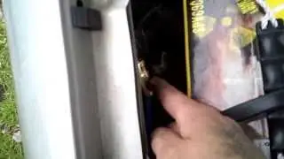 ***(УСТАНОВЛЕНЫ АККУМУЛЯТОР STINGER И АУДИОСИСТЕМА RE AUDIO USX45KV.1)***(ПРИЕМЛЕМОСТИ 3000 ВАТТ ПРИ СОПРОТИВЛЕНИИ 4 ОМС)***