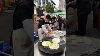 Set up a stall and sell 1,000 scallion pancakes every day!