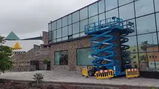Teithio yn un o ynysoedd Sbaen