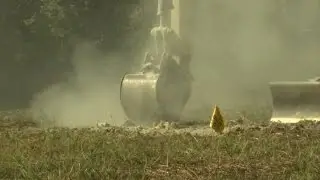 Demonstration shows importance of dialing 811 before you dig